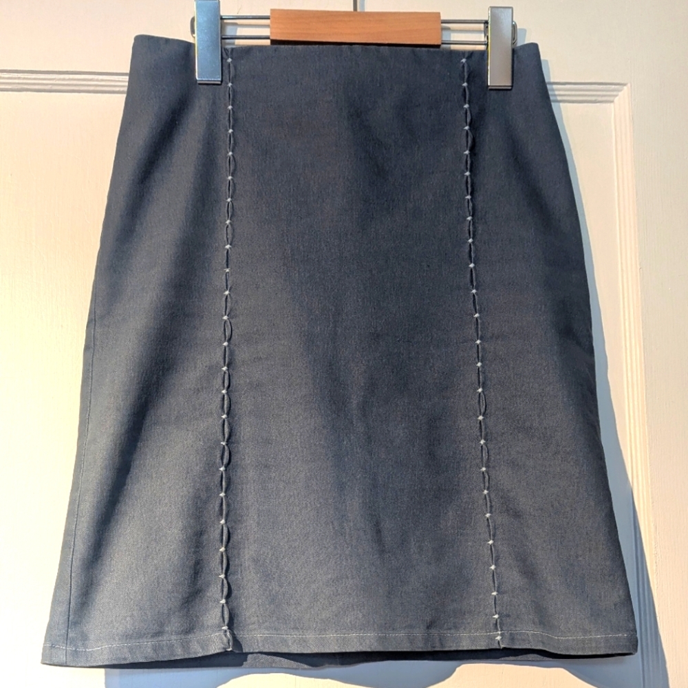 Vintage To The Max! Blue Pencil Mini Skirt W/Stitching Details. Size XS/S
